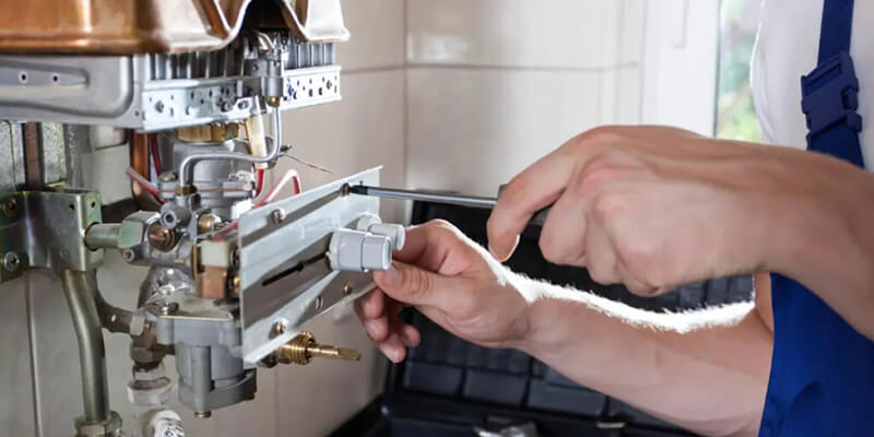 Should You Call a Plumber to Fix a Gas Leak - The Right Choice Heating And Air Inc